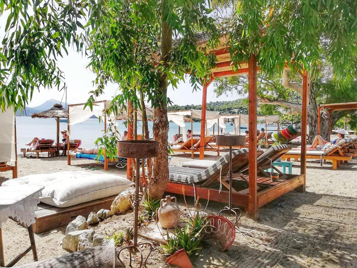 Summer Feel Suites Poros Town Екстериор снимка