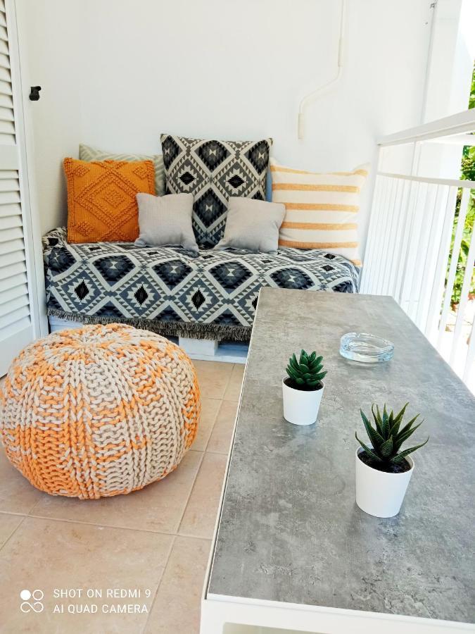 Summer Feel Suites Poros Town Екстериор снимка