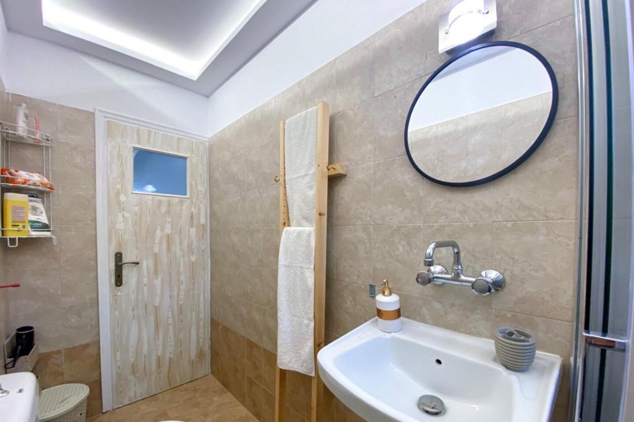 Summer Feel Suites Poros Town Екстериор снимка