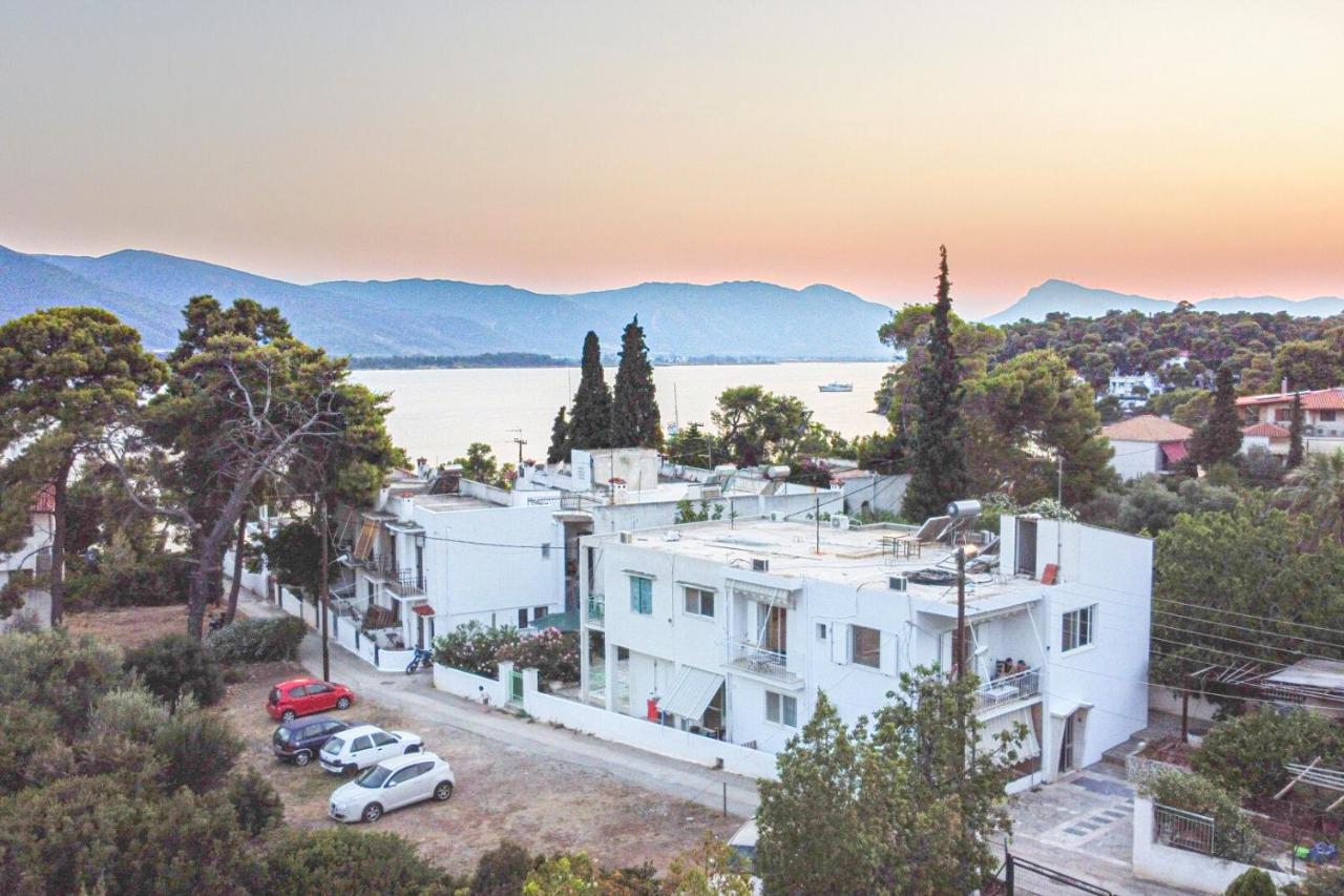 Summer Feel Suites Poros Town Екстериор снимка