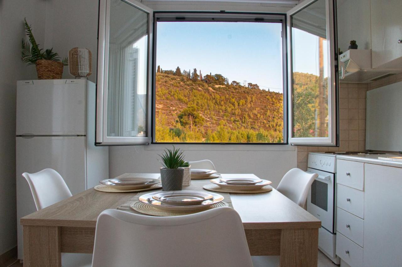 Summer Feel Suites Poros Town Екстериор снимка