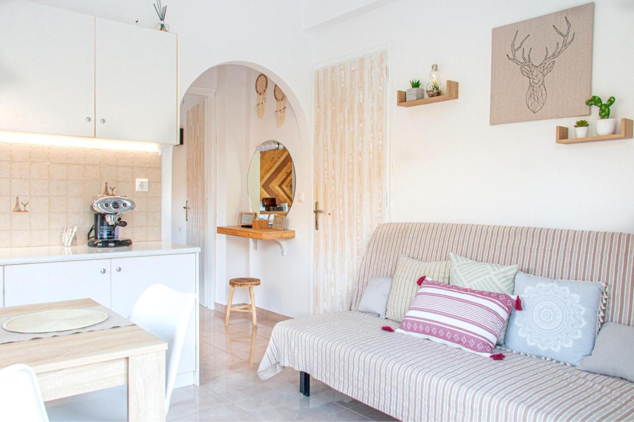 Summer Feel Suites Poros Town Екстериор снимка