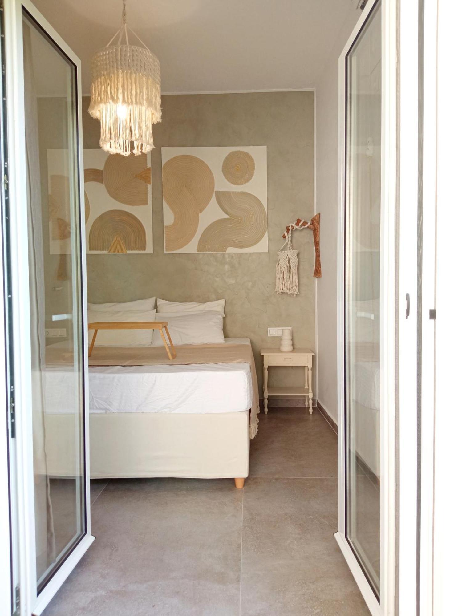 Summer Feel Suites Poros Town Екстериор снимка