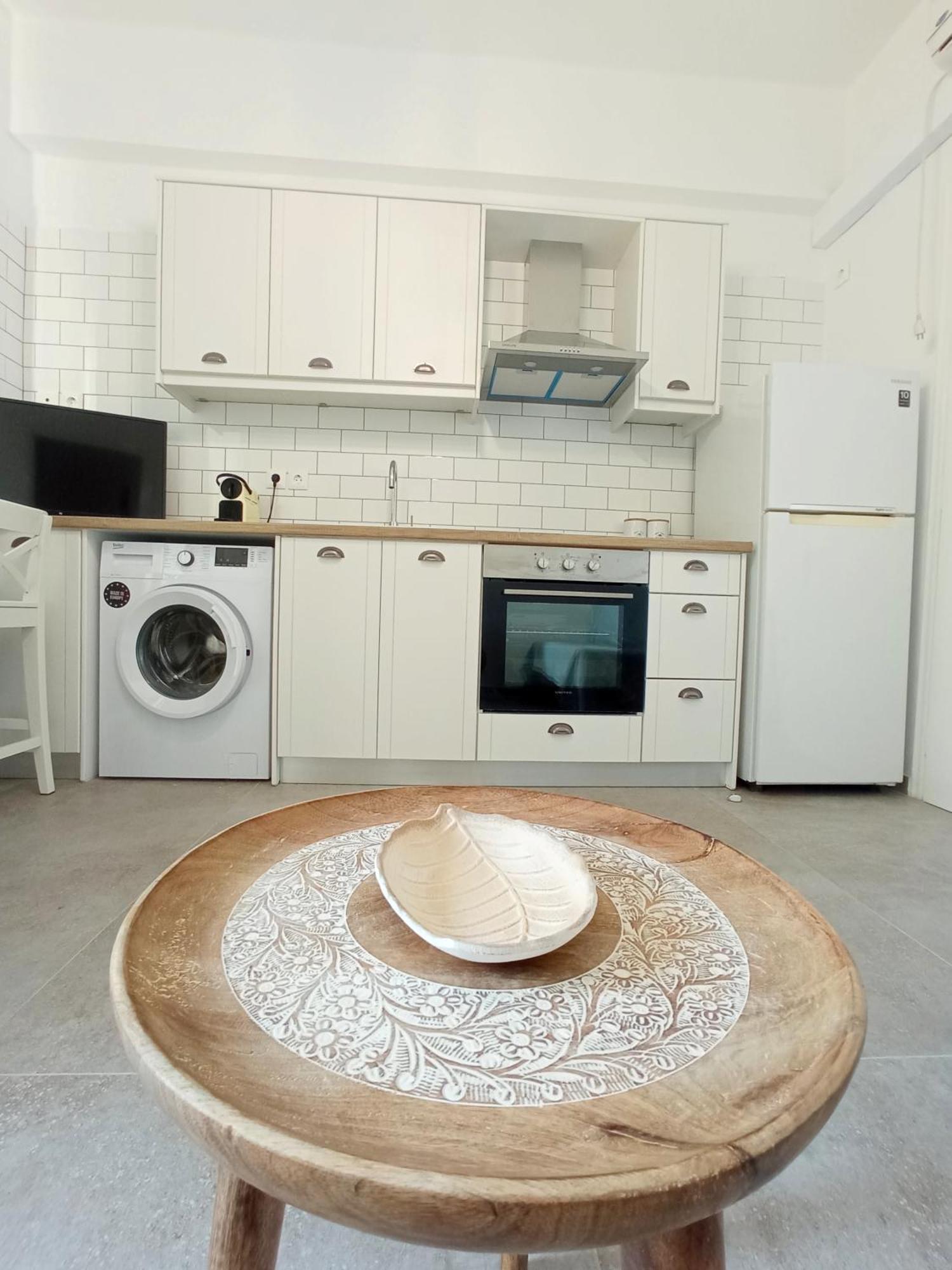 Summer Feel Suites Poros Town Екстериор снимка